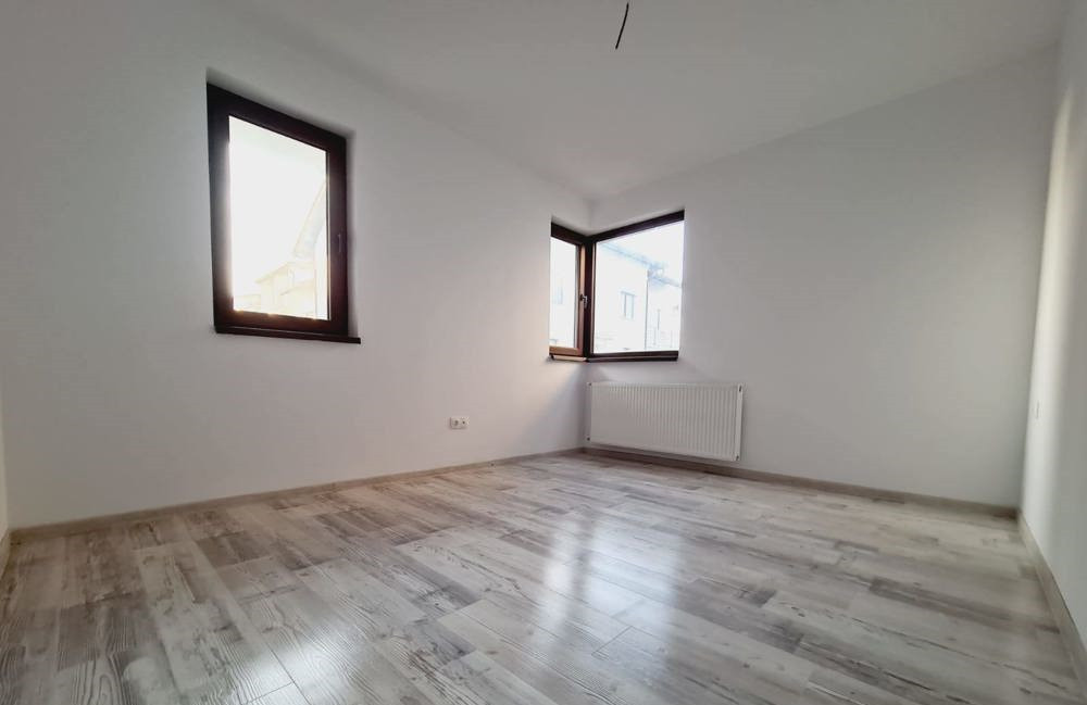 Apartament 3 camere parcare gradina