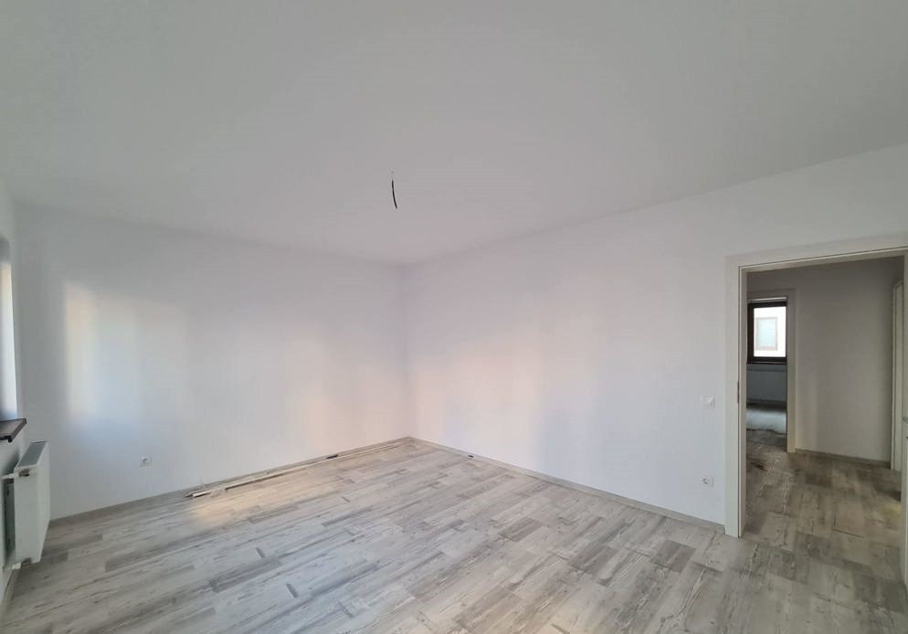 Apartament 3 camere parcare gradina