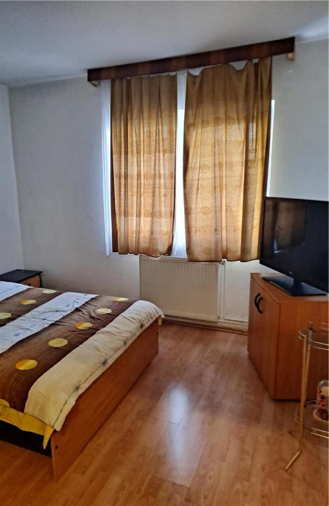  Apartament 4 camere decomandat in zona  Astra