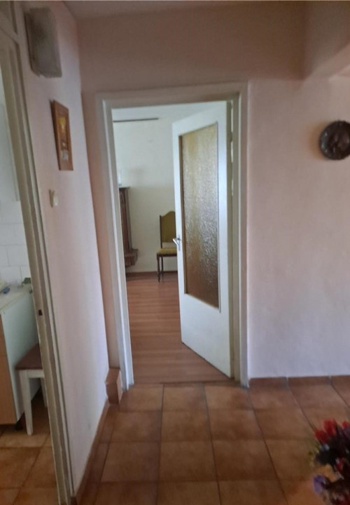  Apartament 4 camere decomandat in zona  Astra