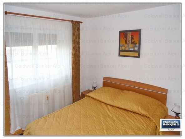 IMOBIL 4  CAMERE ZONA CENTRU 