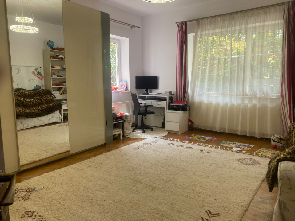 Apartament 3 camere Zona Centrul  Istoric 