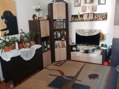  Apartament 3 camere Zona  Vlahuta 