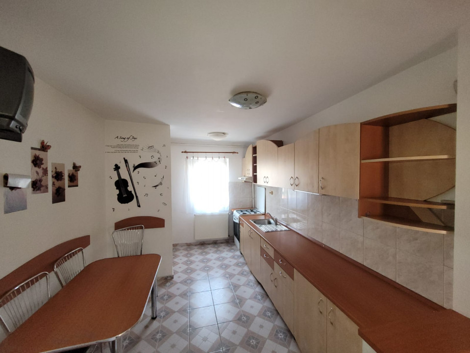 Apartament 3 camere, Zona Județean, Brașov