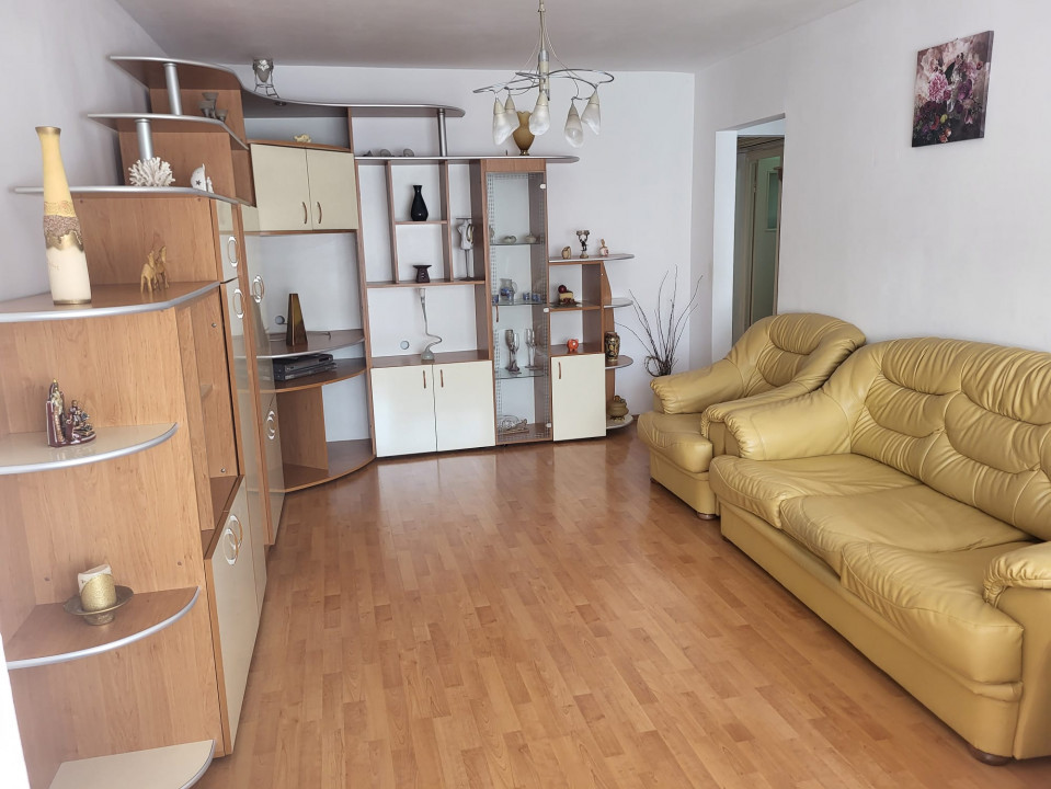 Apartament 3 camere, Zona Județean, Brașov