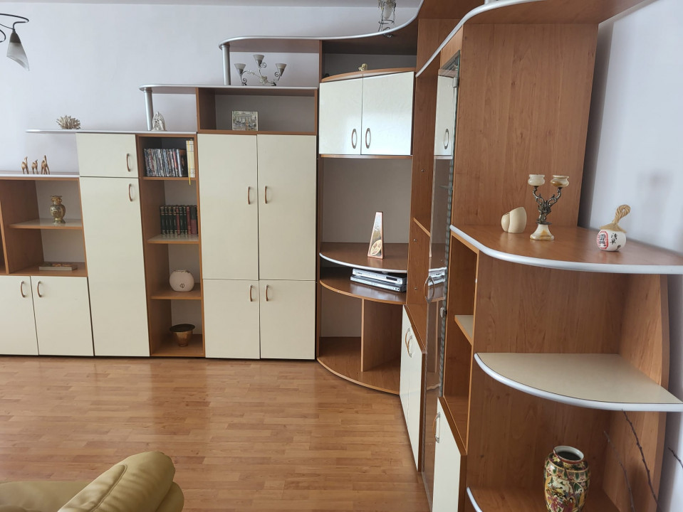 Apartament 3 camere, Zona Județean, Brașov