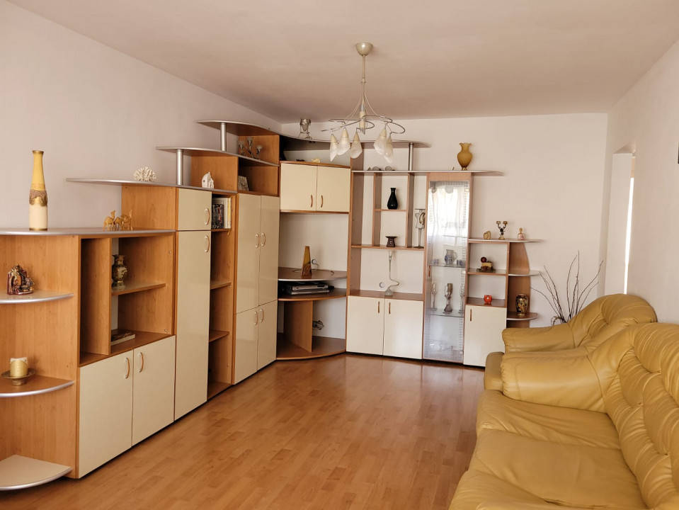 Apartament 3 camere, Zona Județean, Brașov