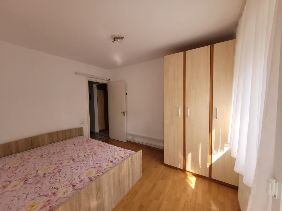 Apartament 3 camere, Zona Județean, Brașov