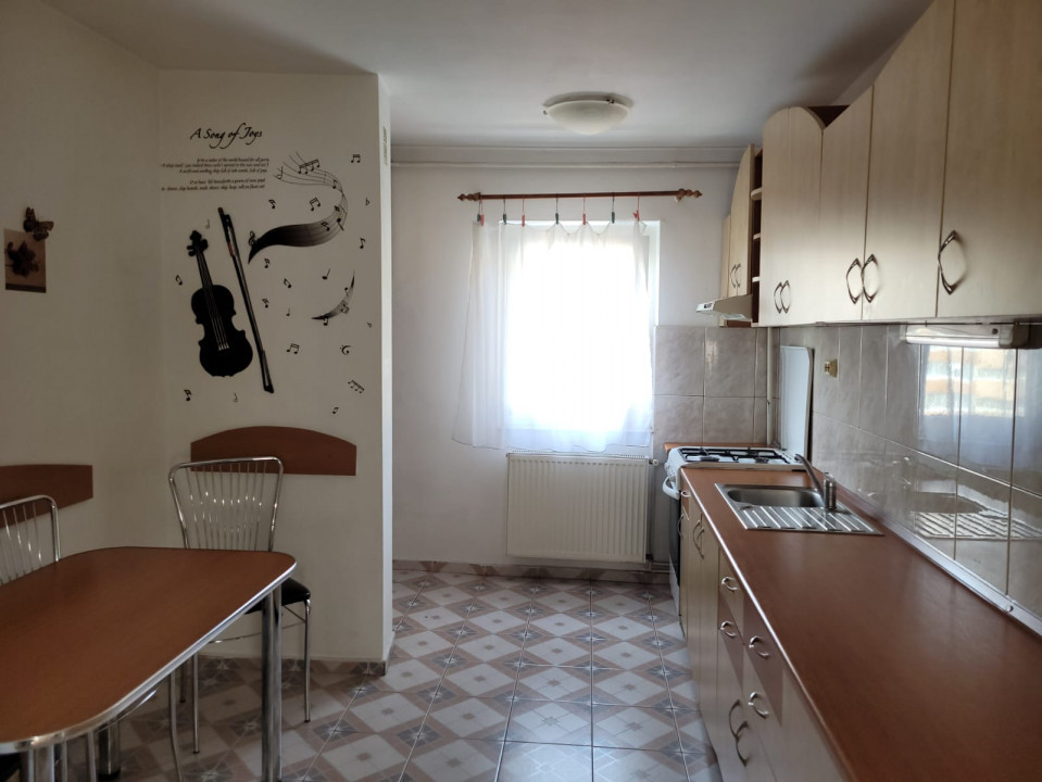 Apartament 3 camere, Zona Județean, Brașov