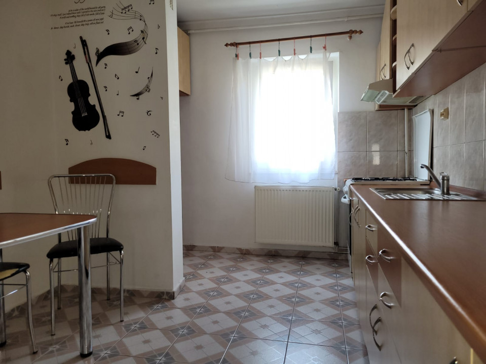 Apartament 3 camere, Zona Județean, Brașov