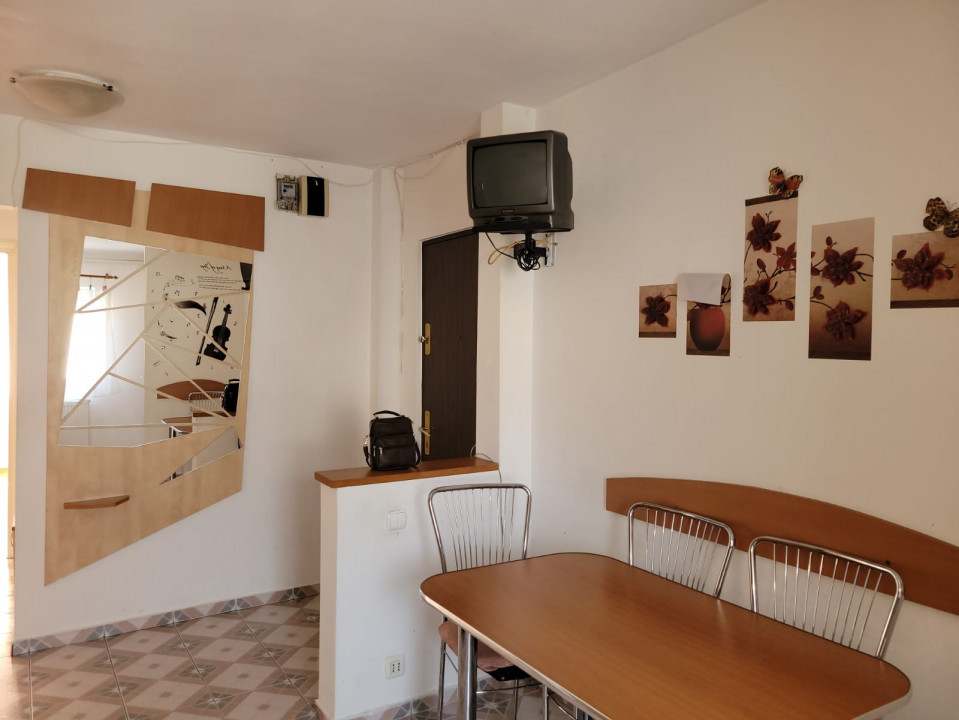 Apartament 3 camere, Zona Județean, Brașov