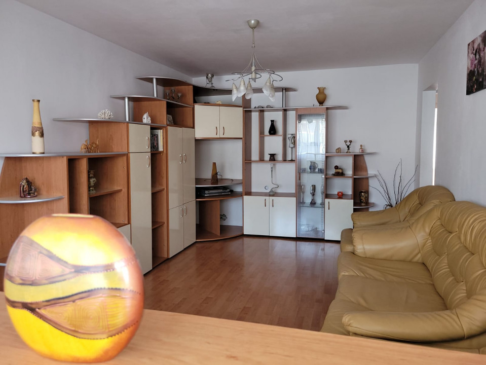 Apartament 3 camere, Zona Județean, Brașov