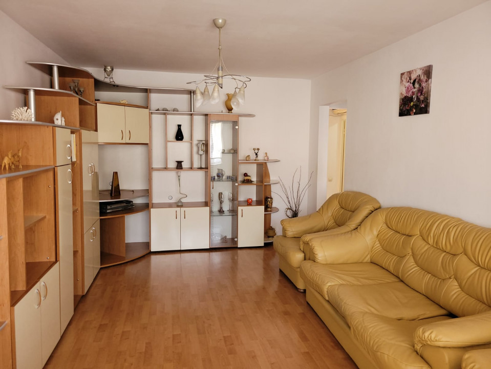 Apartament 3 camere, Zona Județean, Brașov