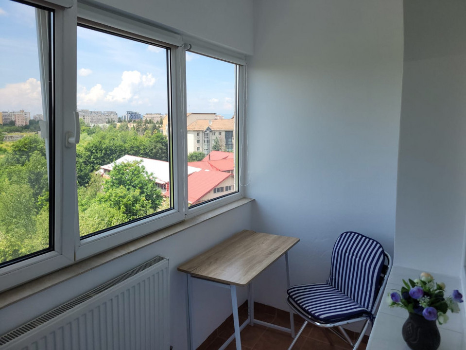 Închiriere apartament 2 camere, zona Centrul Civic, strada Toamnei, 