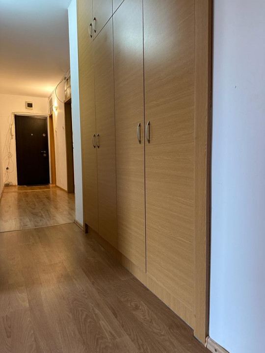 Apartament cu 4 camere Centrul Civic