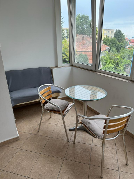 Apartament cu 4 camere Centrul Civic