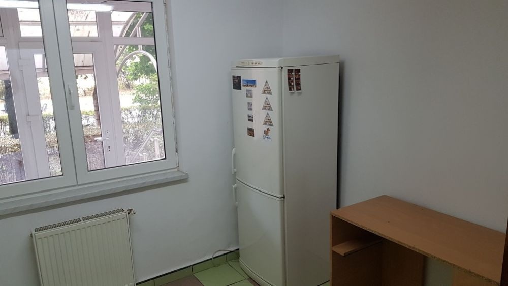 Apartament 3 camere cu intrare din strada parter