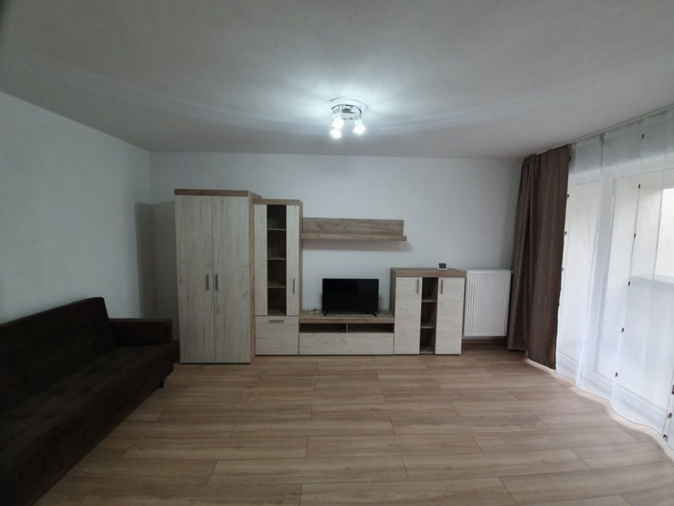 Inchiriez apartament 2 camere zona Coresi brasov