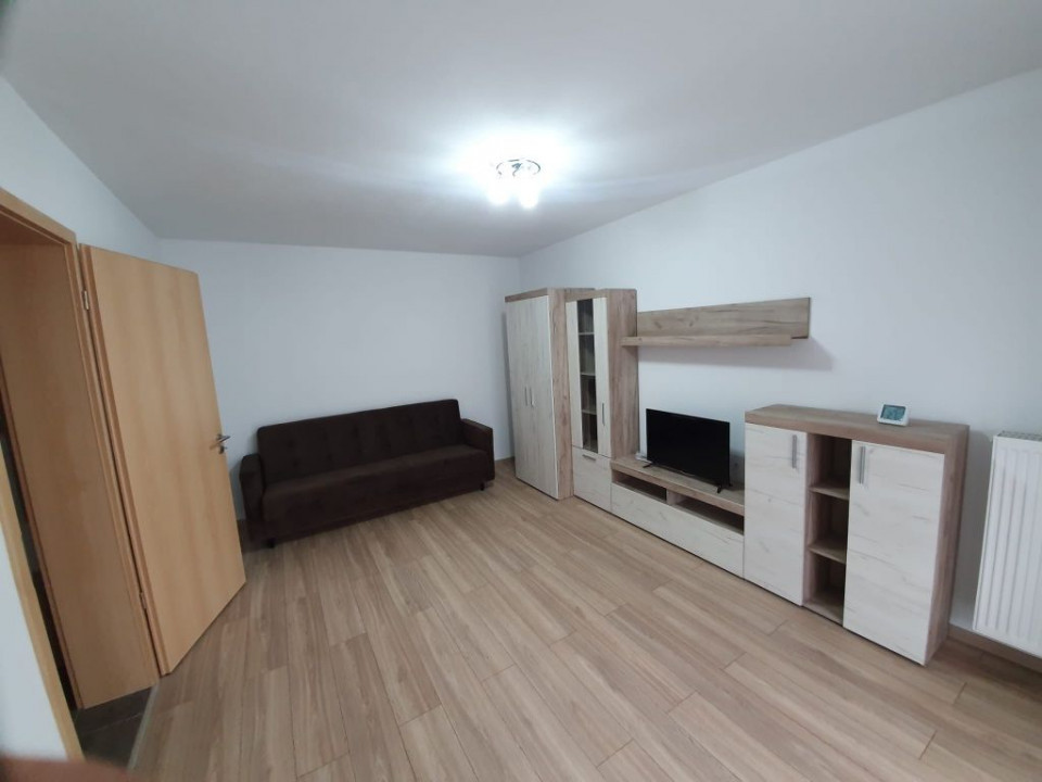 Inchiriez apartament 2 camere zona Coresi brasov