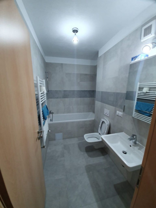 Inchiriez apartament 2 camere zona Coresi brasov