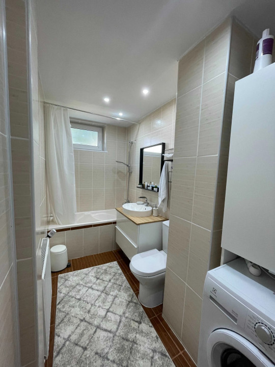 Apartament 4 camere Zona Centrul Civic 