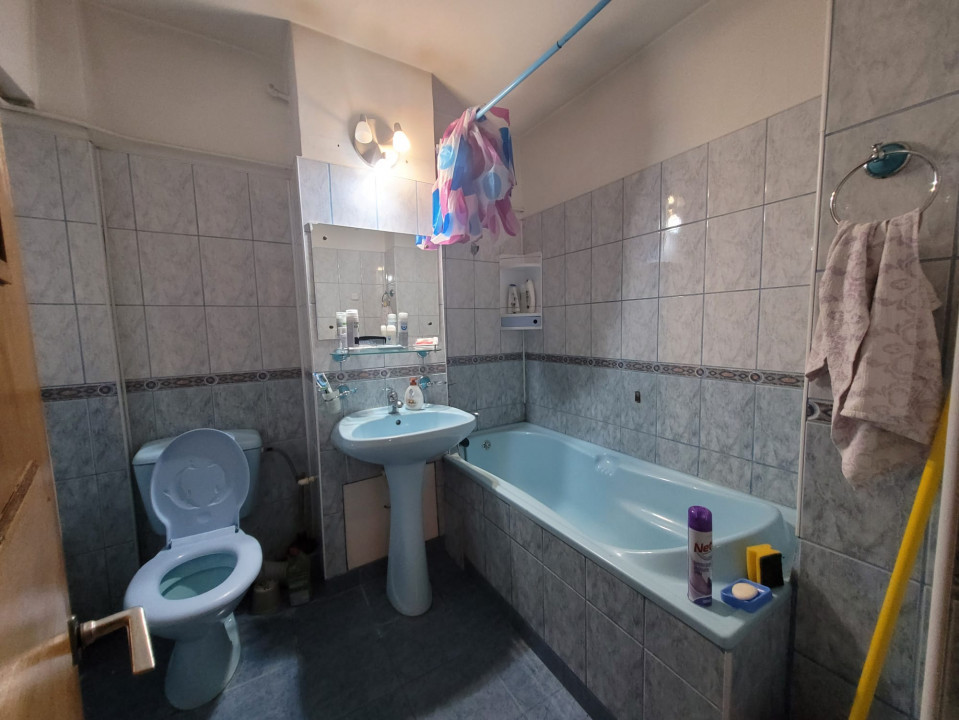 Apartament decomandat situat în Cartierul  Craiter