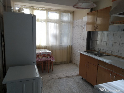 Apartament 2 camere, zona Astra