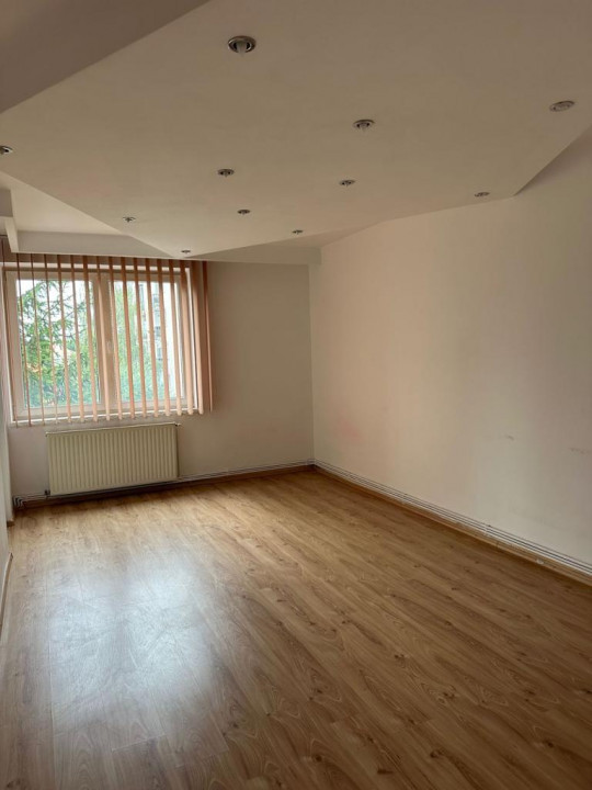 Apartament 4 camere, zona Centru Civic