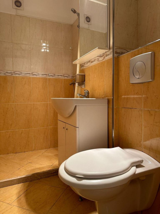 Apartament 4 camere, zona Centru Civic