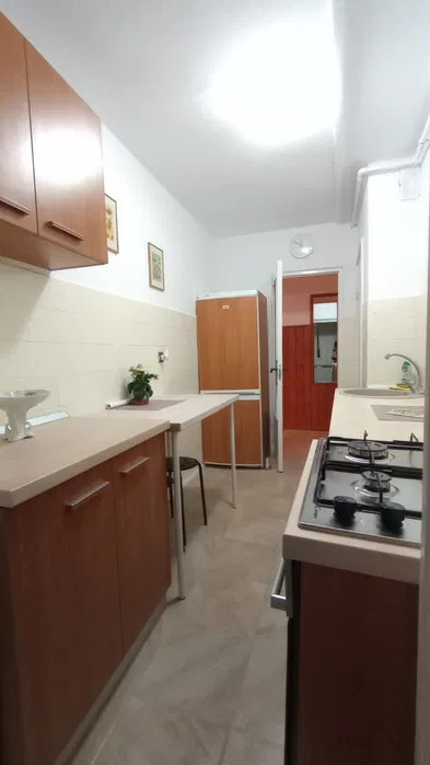 Apartament 2 camere (bucataria mobilata-utilata ), situat în zona Bartolomeu