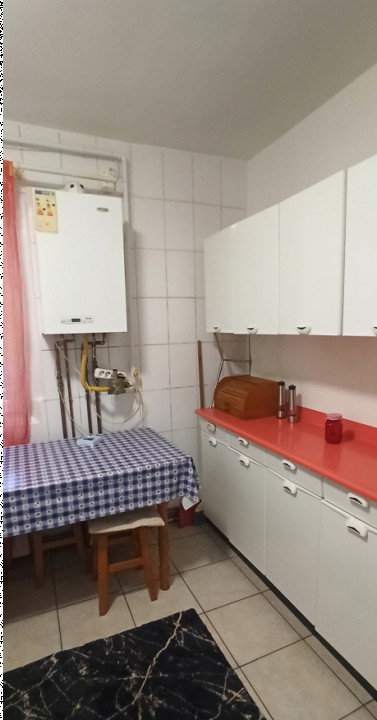 Apartament 2 camere (mobilat-utilat ), situat în zona Gemenii.