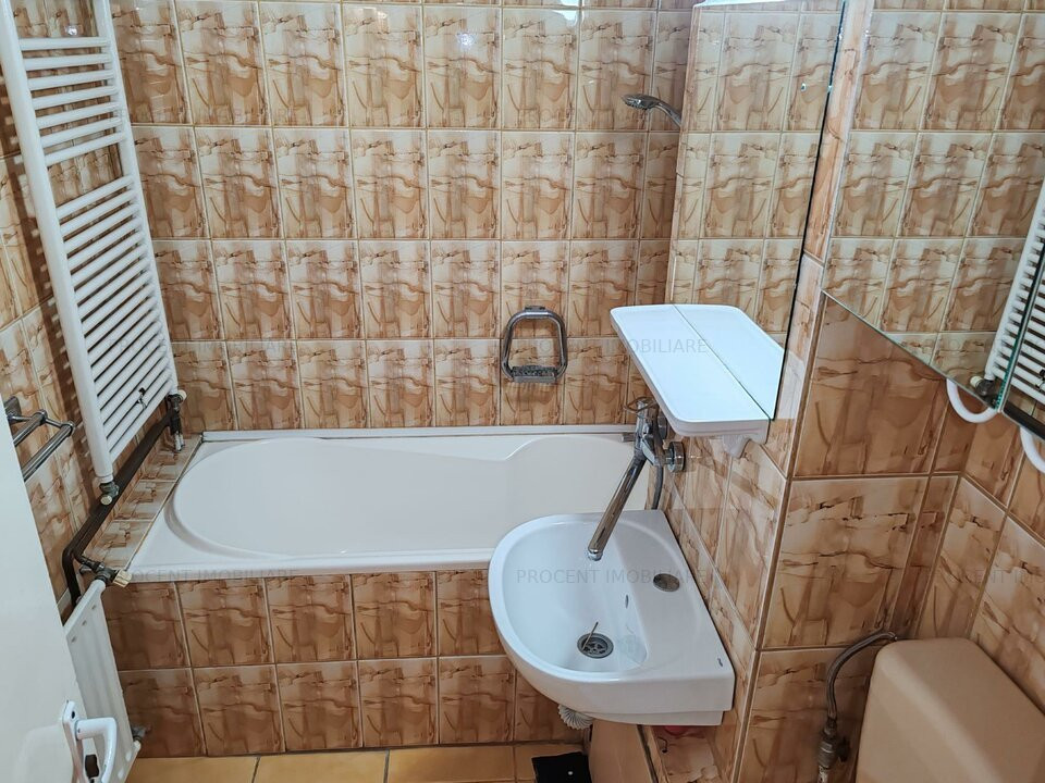 Apartament 3 camere Zona Garii