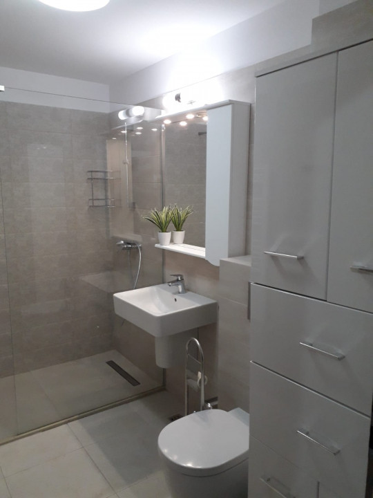 Apartament 2 camere Zona Coresi !