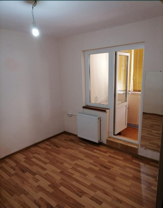 Apartament 2 camere, situat în zona Florilor.