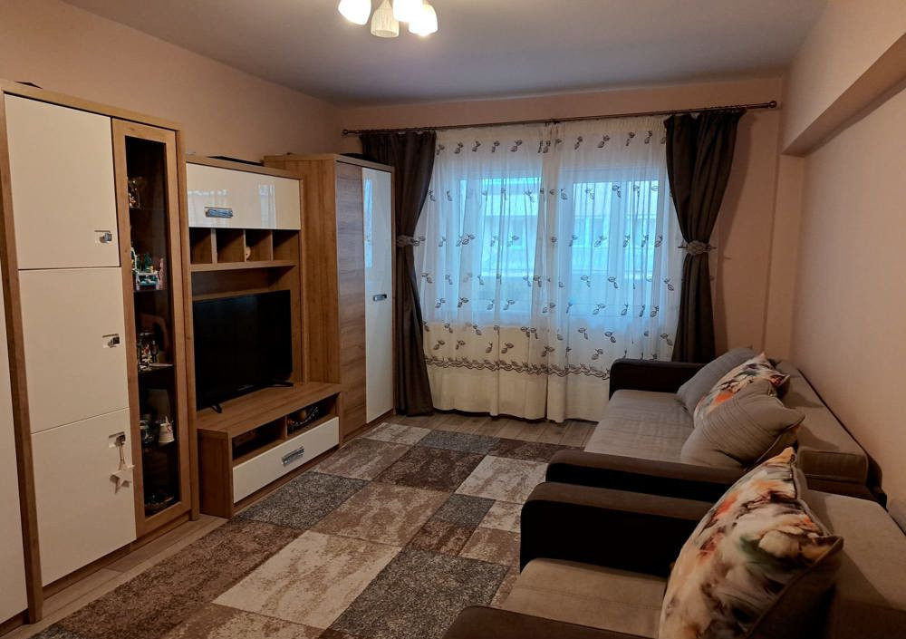 Apartament 2 camere, situat în zona Grivitei.