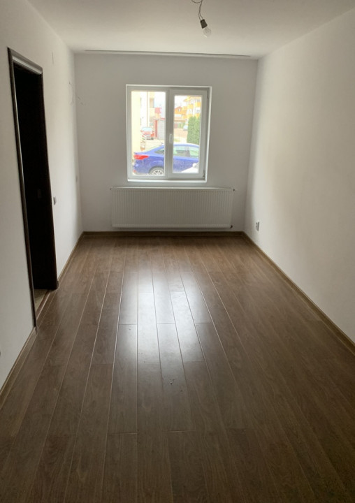 Apartament 2 camere, zona Coresi.