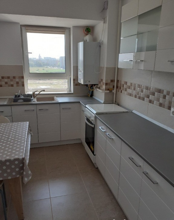 Apartament 2 camere (utilat- partial mobilat) zona Avantgarden 