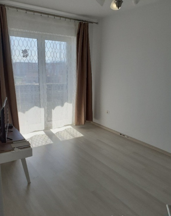 Apartament 2 camere (utilat- partial mobilat) zona Avantgarden 