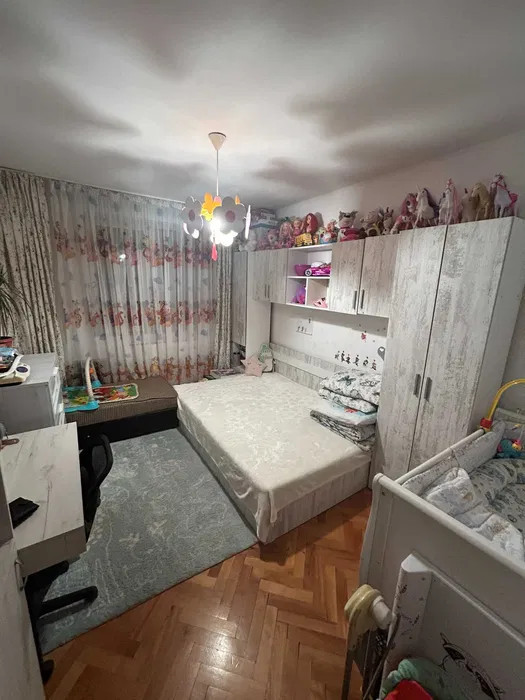 Apartament 2 camere, zona Florilor.