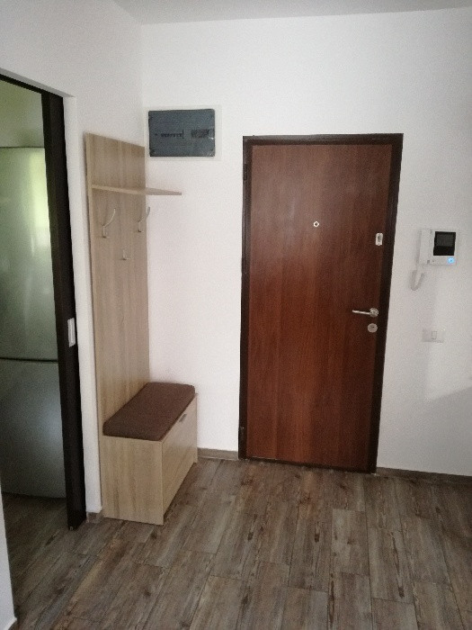 Inchiriere apartament 2 camere, Tractorul