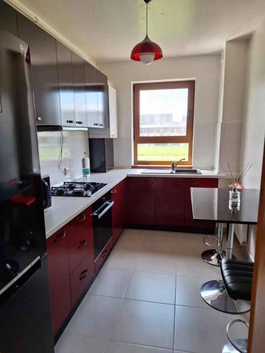 Apartament 2 camere (utilat-mobilat), situat în zona Coresi