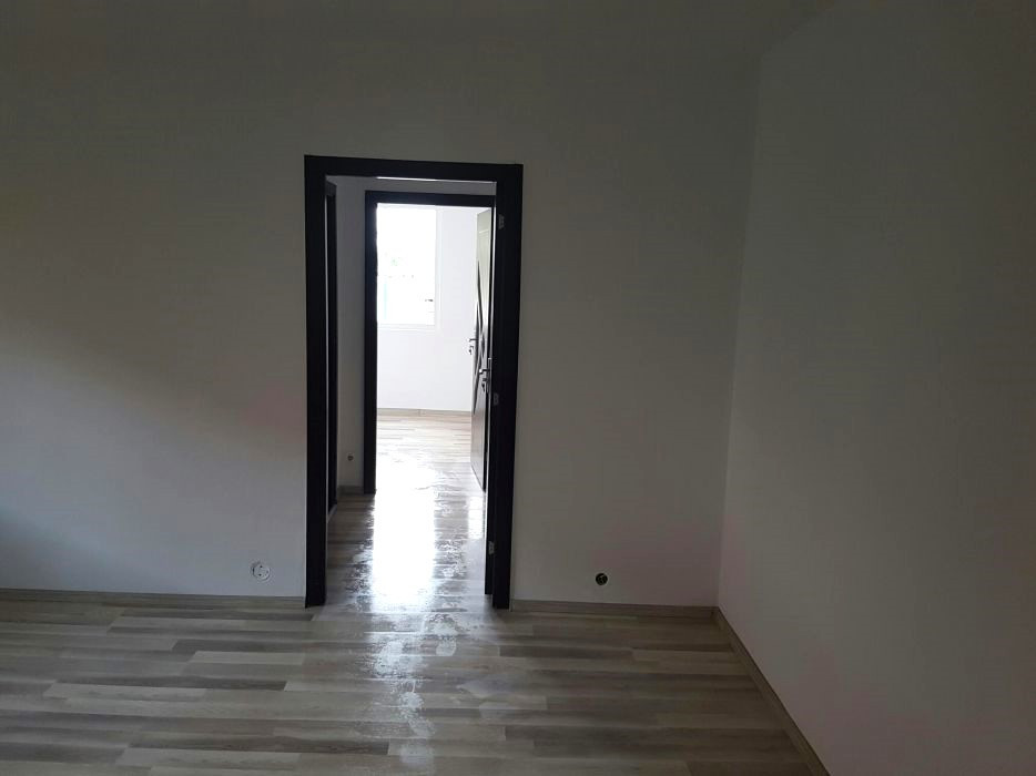 Apartament 2 camere, situat în zona Tractorul