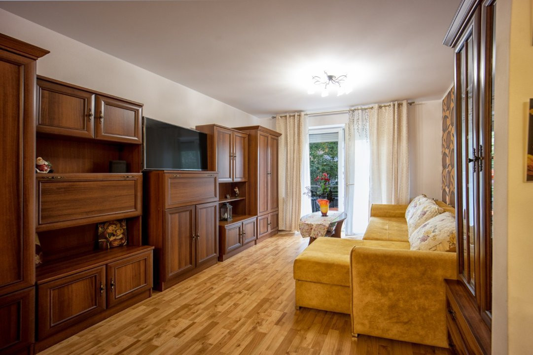 Apartament 2 camere (utilat-mobilat), situat în zona Avantgarden 