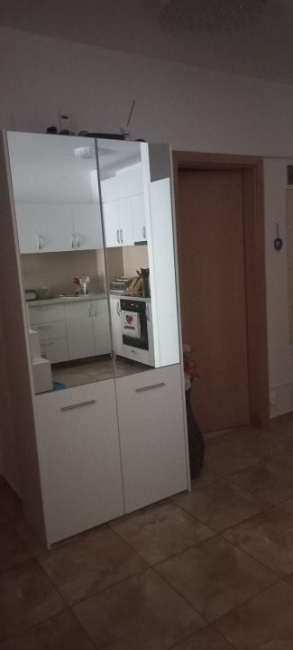 Apartament 2 camere (utilat-mobilat), situat în zona Avantgarden 