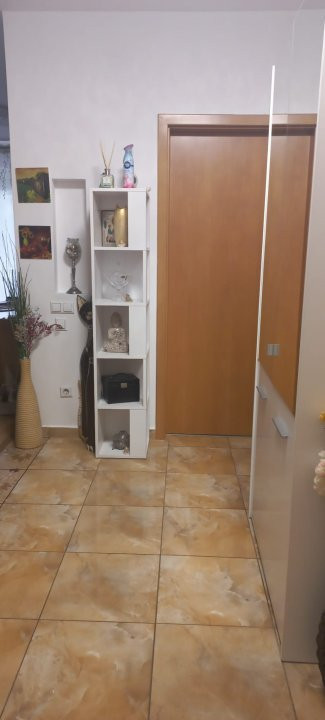 Apartament 2 camere (utilat-mobilat), situat în zona Avantgarden 