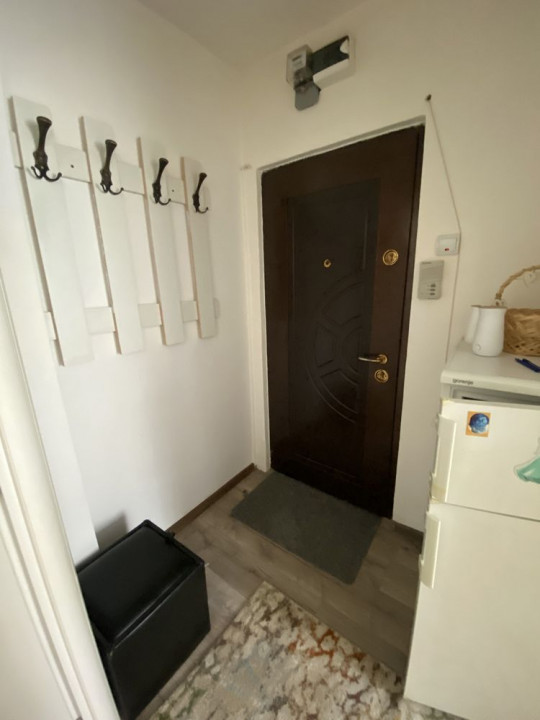 Apartament 2 camere(utilat-mobilat), situat în zona Florilor