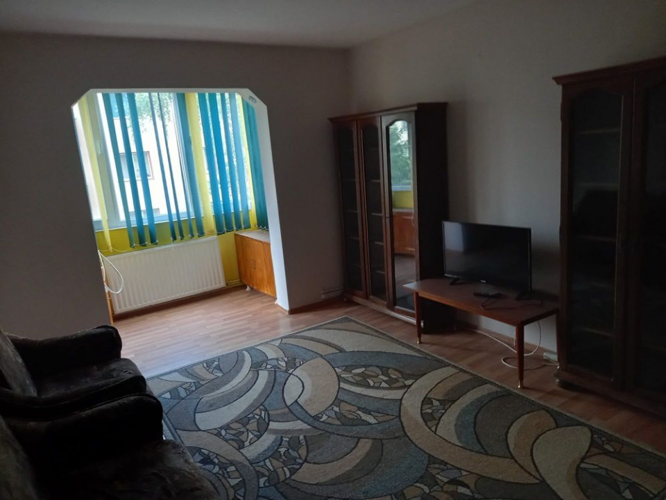 Apartament 3 camere, situat în zona Astra