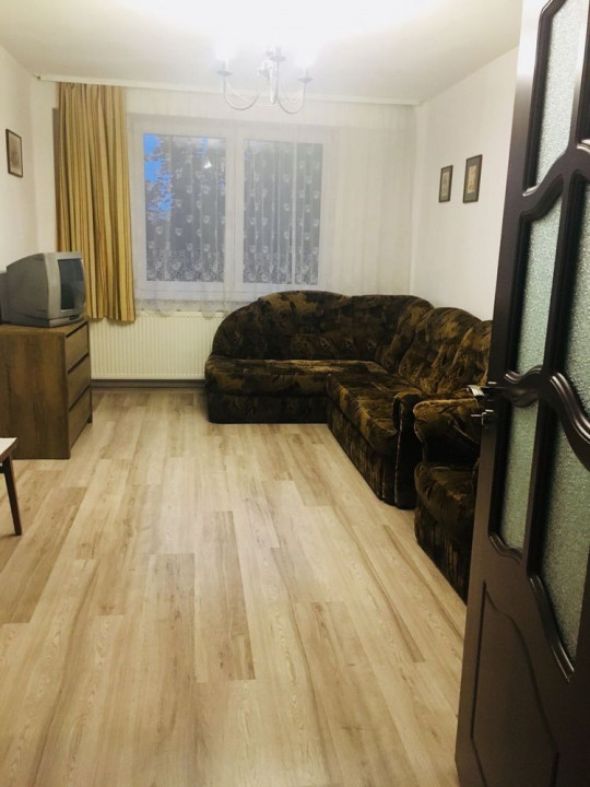 Apartament 2 camere(mobilat), situat în zona Grivitei(Mircea cel Batran)