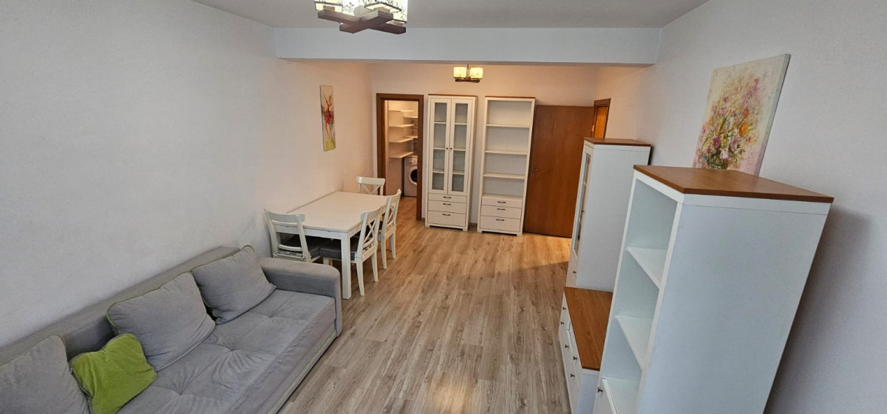 Apartament 2 camere (utilat-mobilat), situat în zona Coresi