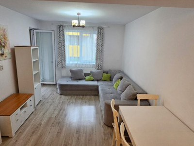 Apartament 2 camere (utilat-mobilat), situat în zona Coresi